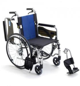 自走型車いす　 BAL-3(ノーパンク)W400　H435