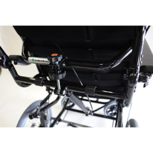 ティルト&リクライニング車いす 「モデラートⅡ」｜BASE